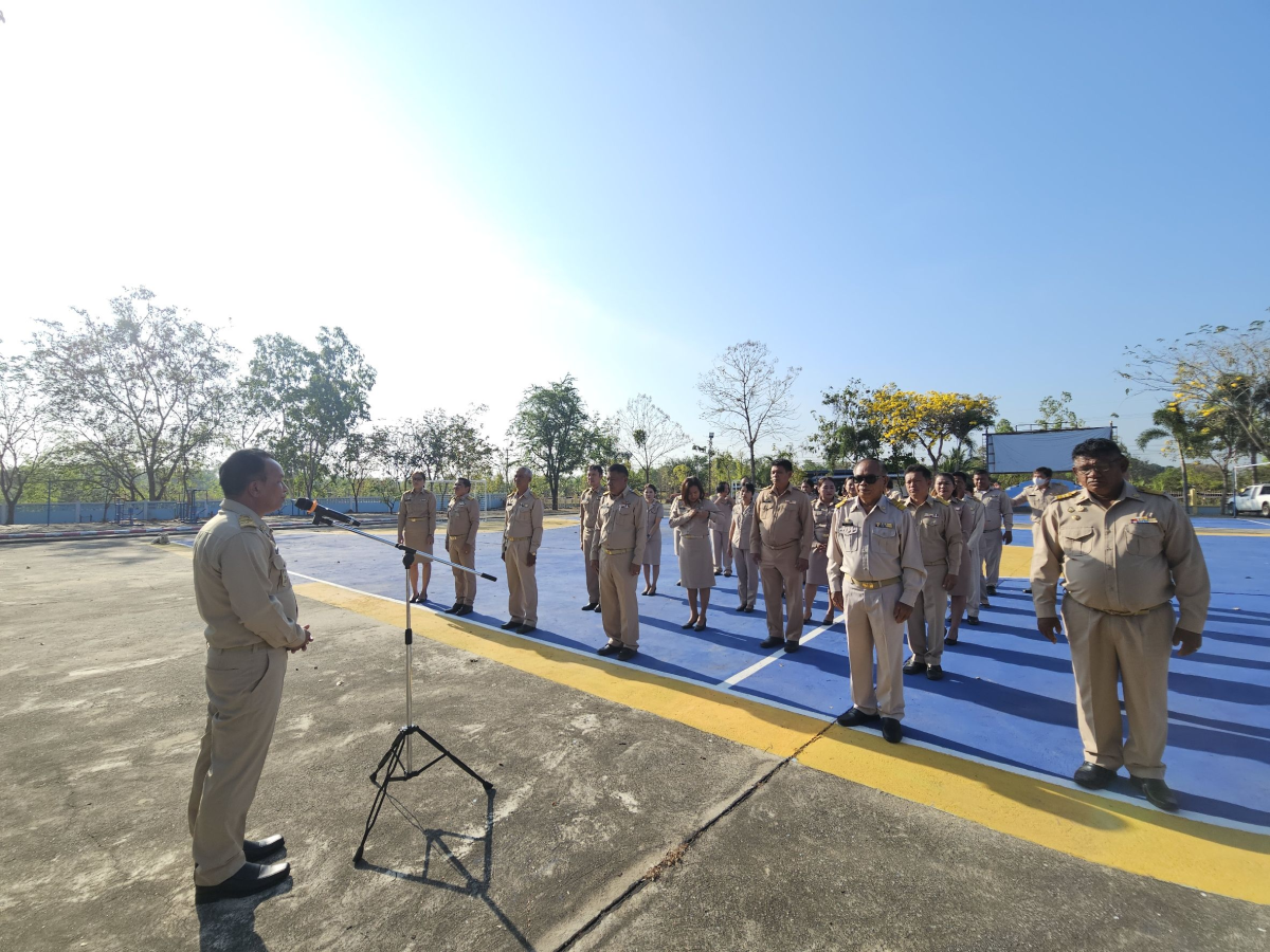 วันจันทร์ที่ 2 มีนาคม 256 9  เวลา 8.00 น.  คณะผู้บริหาร พร้อมด้วยประธานสภา. รองประธานสภา เลขานุการสภา และสมาชิกสภาเทศบาลตำบลพันดุง ข้าราชการและลูกจ้าง เทศบาลตำบลพันดุง ร่วมกิจกรรมเคารพธงชาติไทย ณ ลานกิจกรรมหน้าสำนักงานเทศบาลตำบลพันดุง โดยพร้อมเพรียงกัน