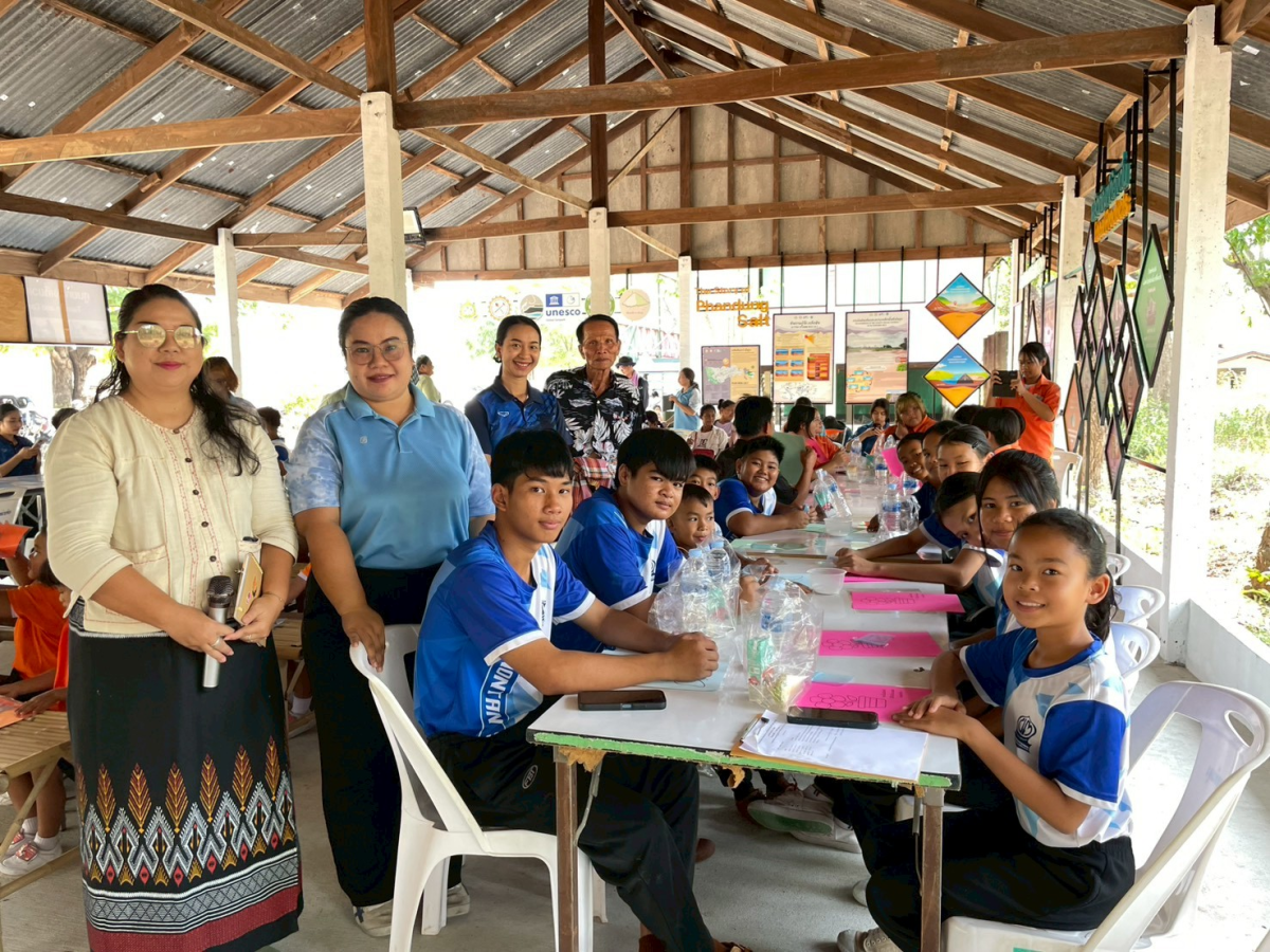 กองการศึกษาฯ เทศบาลตําบลพันดุง  จัดโครงการพัฒนาศักยภาพการศึกษาเรียนรู้ท่องเที่ยวภูมิปัญญาท้องถิ่น ประจำปีงบประมาณ 2569 ณ ศูนย์ท่องเที่ยวและการเรียนรู้อาชีพอำเภอขามทะเลสอ (โรงเรียนบ้านหนองสะแก) ศูนย์เรียนรู้ชุมชน Khorat Geopark.