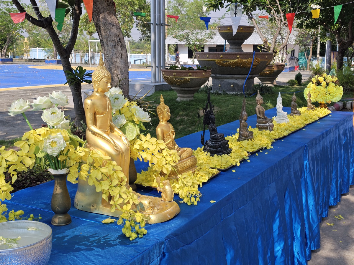 เทศบาลตำบลพันดุง จัดกิจกรรมโครงการอนุรักษ์สืบสานประเพณีสงกรานต์วันผู้สูงอายุ "สืบสานประเพณีสงกรานต์และวันกตัญญูผู้สูงอายุ" ประจำปีพุทธศักราช 2569