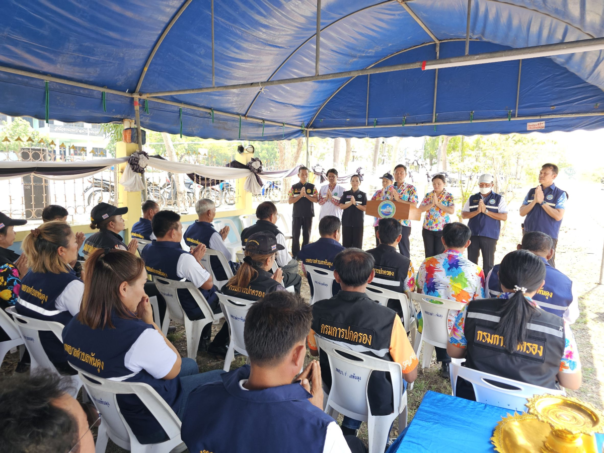 วันที่ 10 เมษายน 2569 นายสมภพ มุกดาสนิท นายอำเภอขามทะเลสอ เป็นประธานในพิธีเปิด จุดรวมบริการประชาชน เทศบาลตำบลพันดุง เทศกาลสงกรานต์ ประจำปีพ.ศ. 2569  ณ บริเวณหน้าสำนักงานเทศบาลตำบลพันดุง