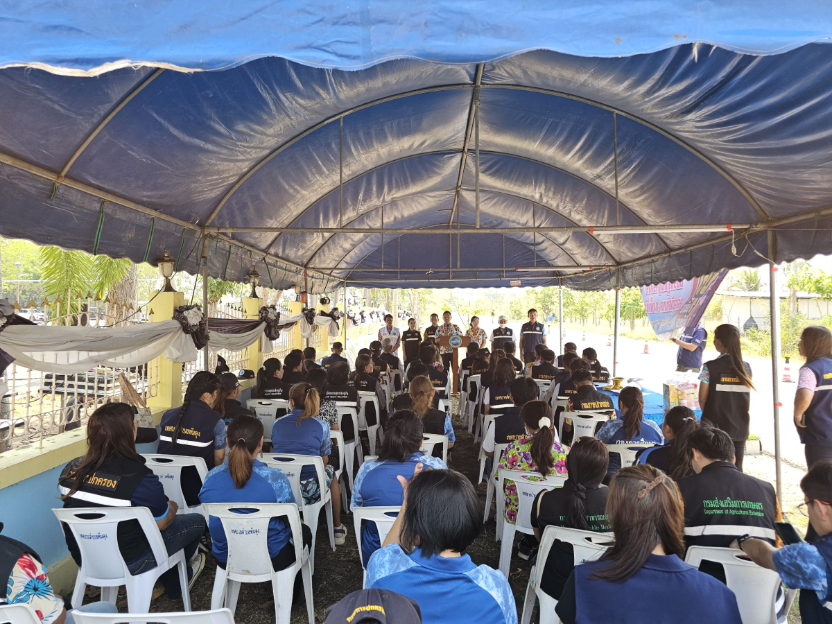 วันที่ 10 เมษายน 2569 นายสมภพ มุกดาสนิท นายอำเภอขามทะเลสอ เป็นประธานในพิธีเปิด จุดรวมบริการประชาชน เทศบาลตำบลพันดุง เทศกาลสงกรานต์ ประจำปีพ.ศ. 2569  ณ บริเวณหน้าสำนักงานเทศบาลตำบลพันดุง